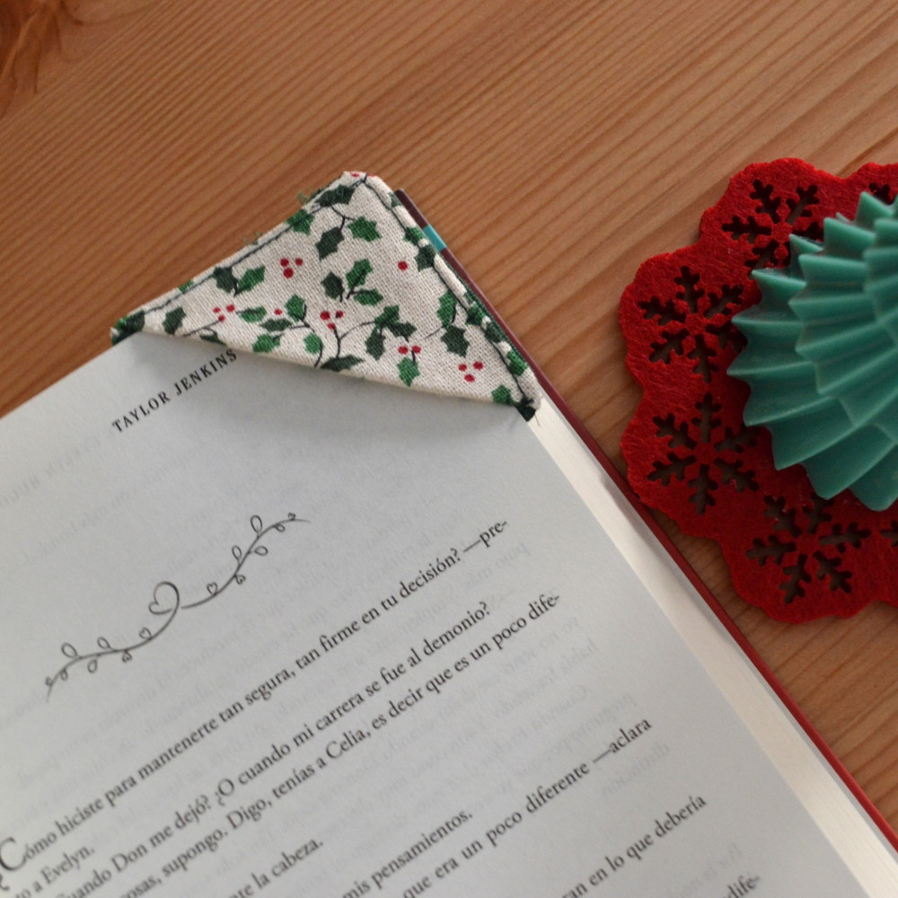 Marcapáginas navideño| Punto de libro confeccionado a mano