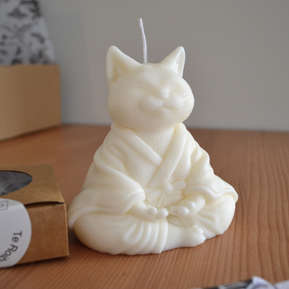 Vela decorativa gato con kimono de Japón | Vela Artesanal de Soja Vegana